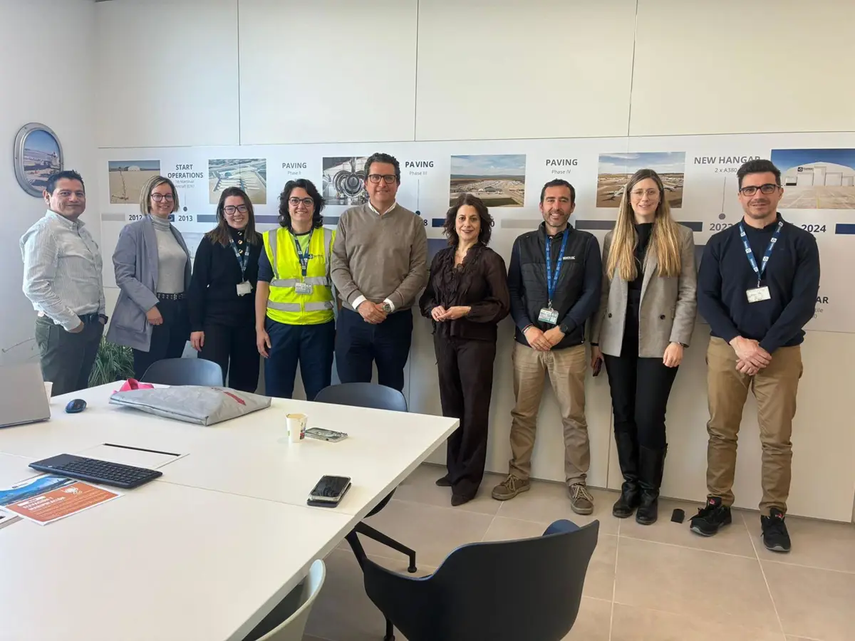La alcaldesa de Teruel y Tarmac examinan el crecimiento y los futuros proyectos de la empresa
