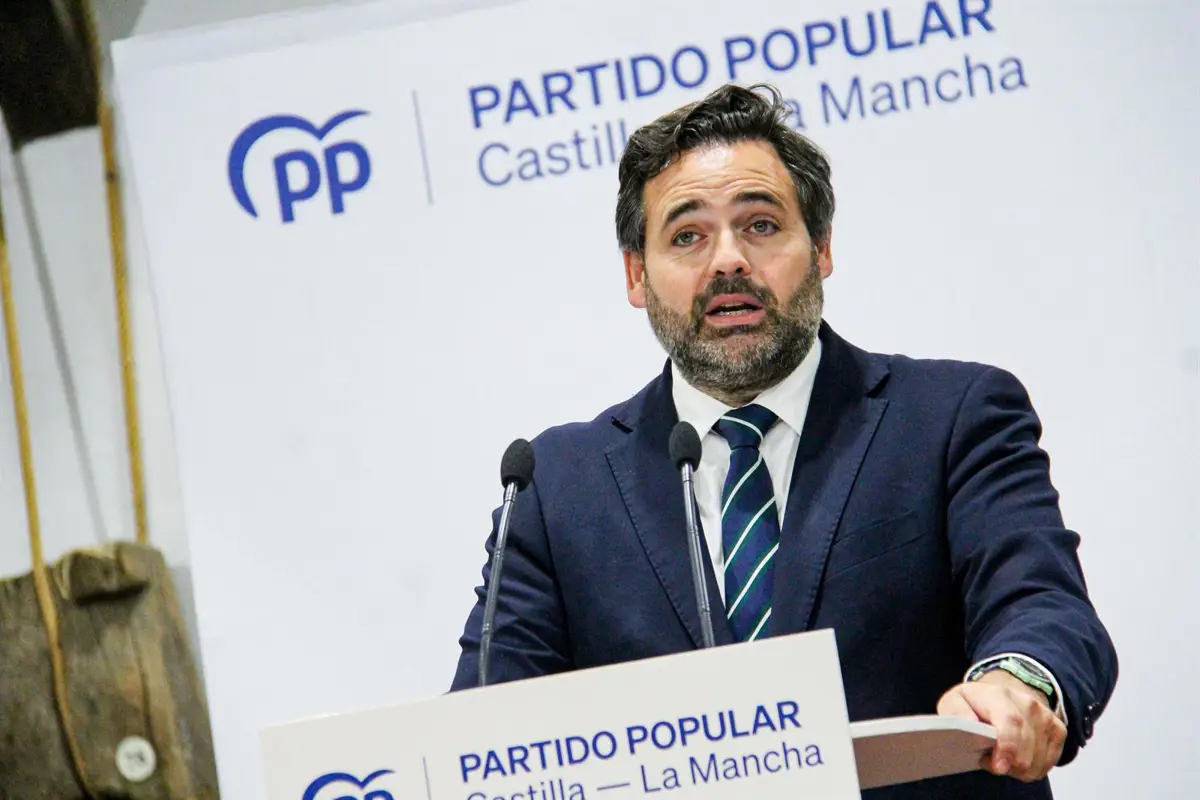 Núñez critica a García-Page y Sánchez por ser "perjudiciales" para C-LM: "Solo piensan en sí
