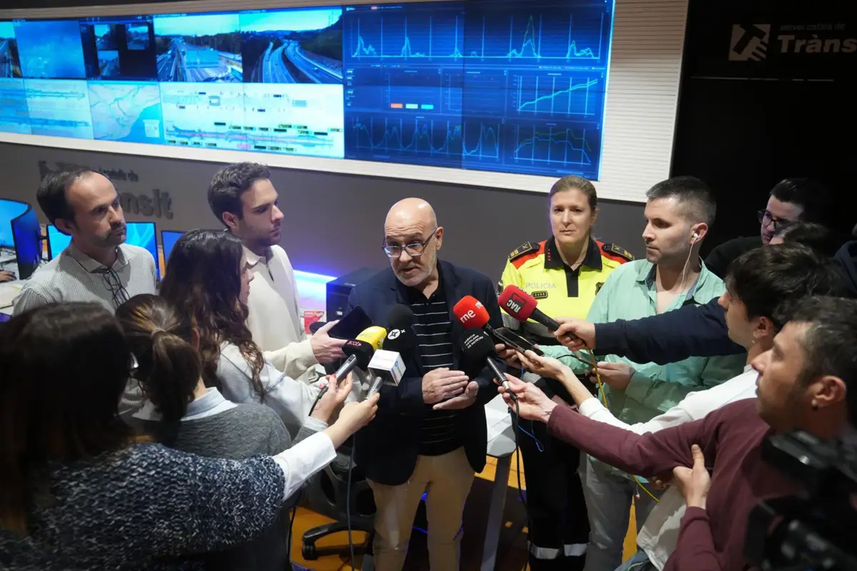 Trànsit estima que 560.000 coches saldrán de Barcelona desde este jueves y regresarán 590.000 el