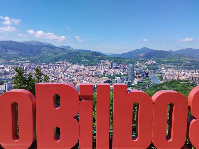 Archivo - Panor&aacute;mica de Bilbao desde Artxanda