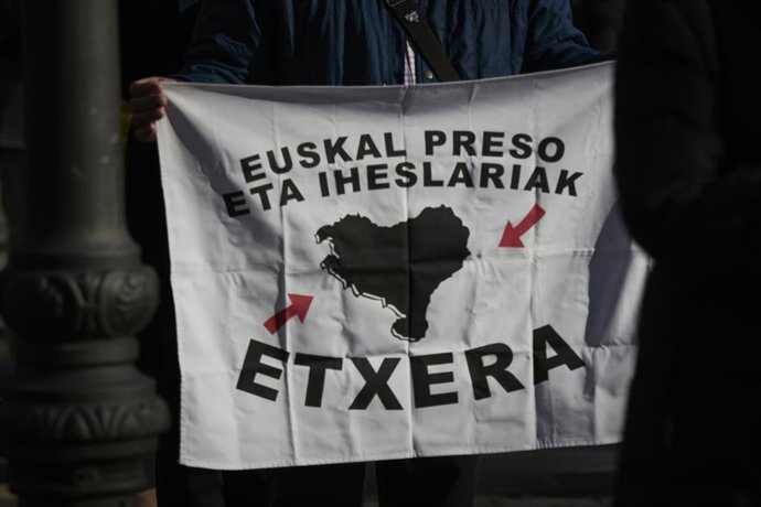 Archivo - Movilizaci&oacute;n en apoyo a los presos de ETA