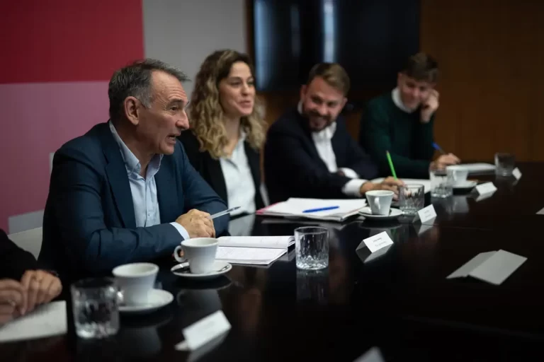 Líderes de izquierda celebran la unión entre IU, Podemos y Sumar para las elecciones en Andalucía