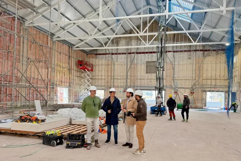 La rehabilitación de la Nave de la Azucarera de Monzón avanza y podría estar lista para el verano