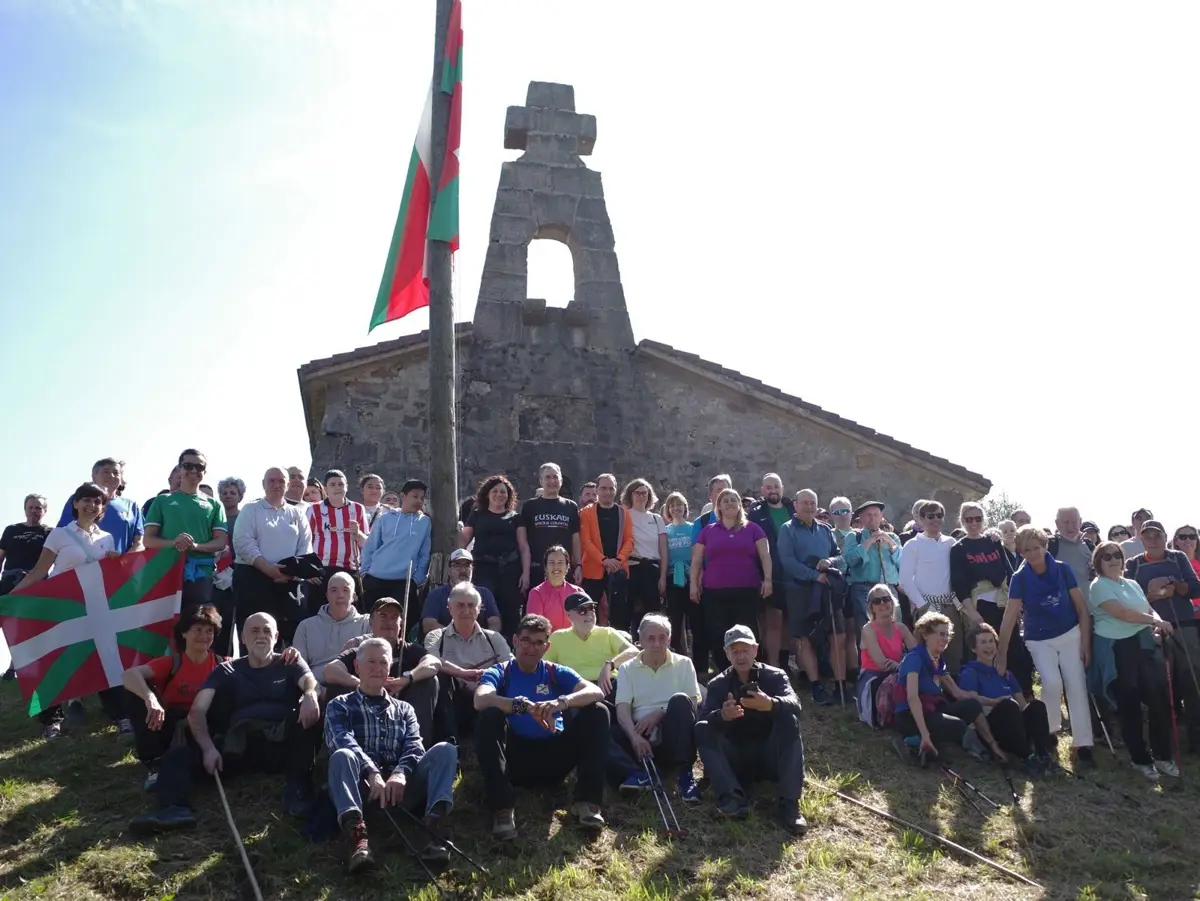 PNV invita a "vivir la patria" vasca para asegurar su futuro, sin ver a Euskadi lista para un