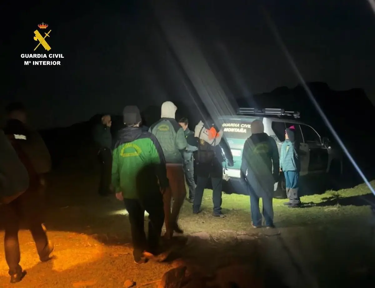 Rescatan a cuatro excursionistas perdidos en la montañosa área de Guijo de Santa Bárbara