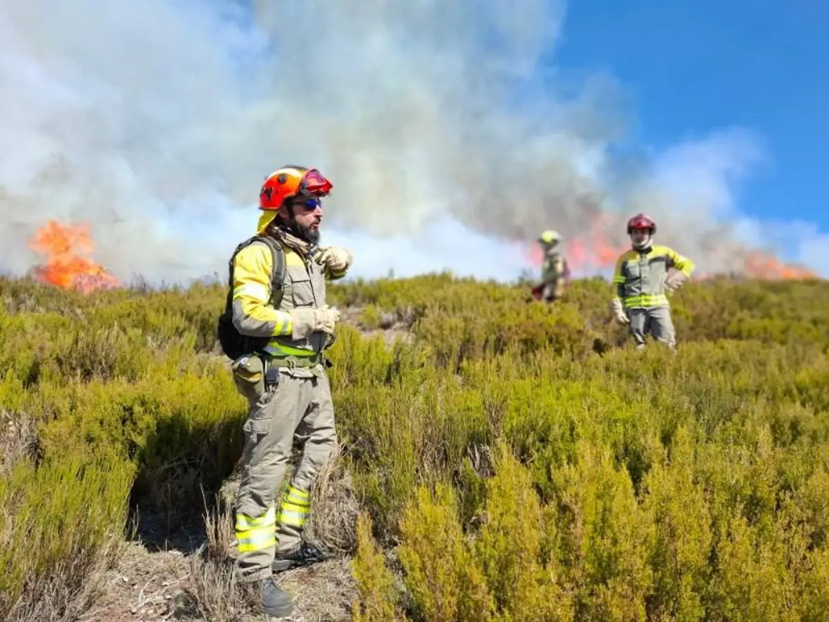 El Gobierno de La Rioja forma a sus equipos en técnicas de fuego para combatir incendios