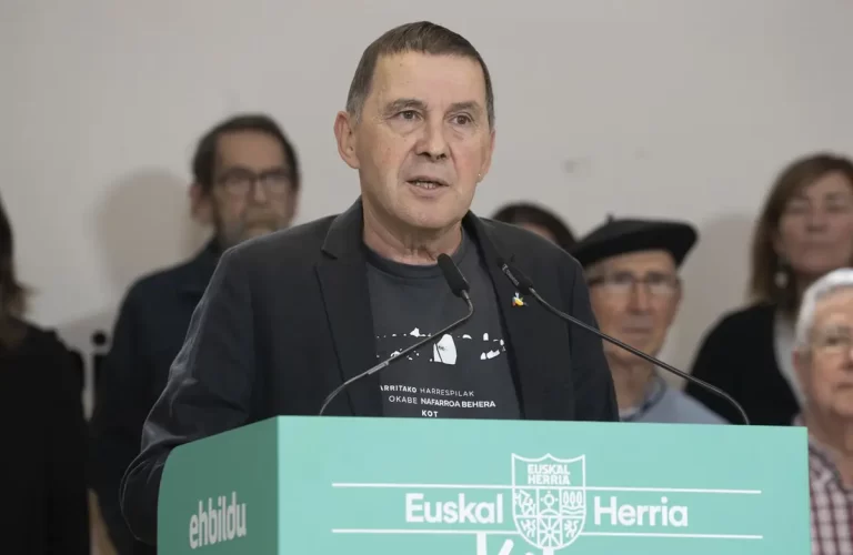 Otegi afirma que EH Bildu aspira a gobernar y llama a la cumbre de la liberación nacional con