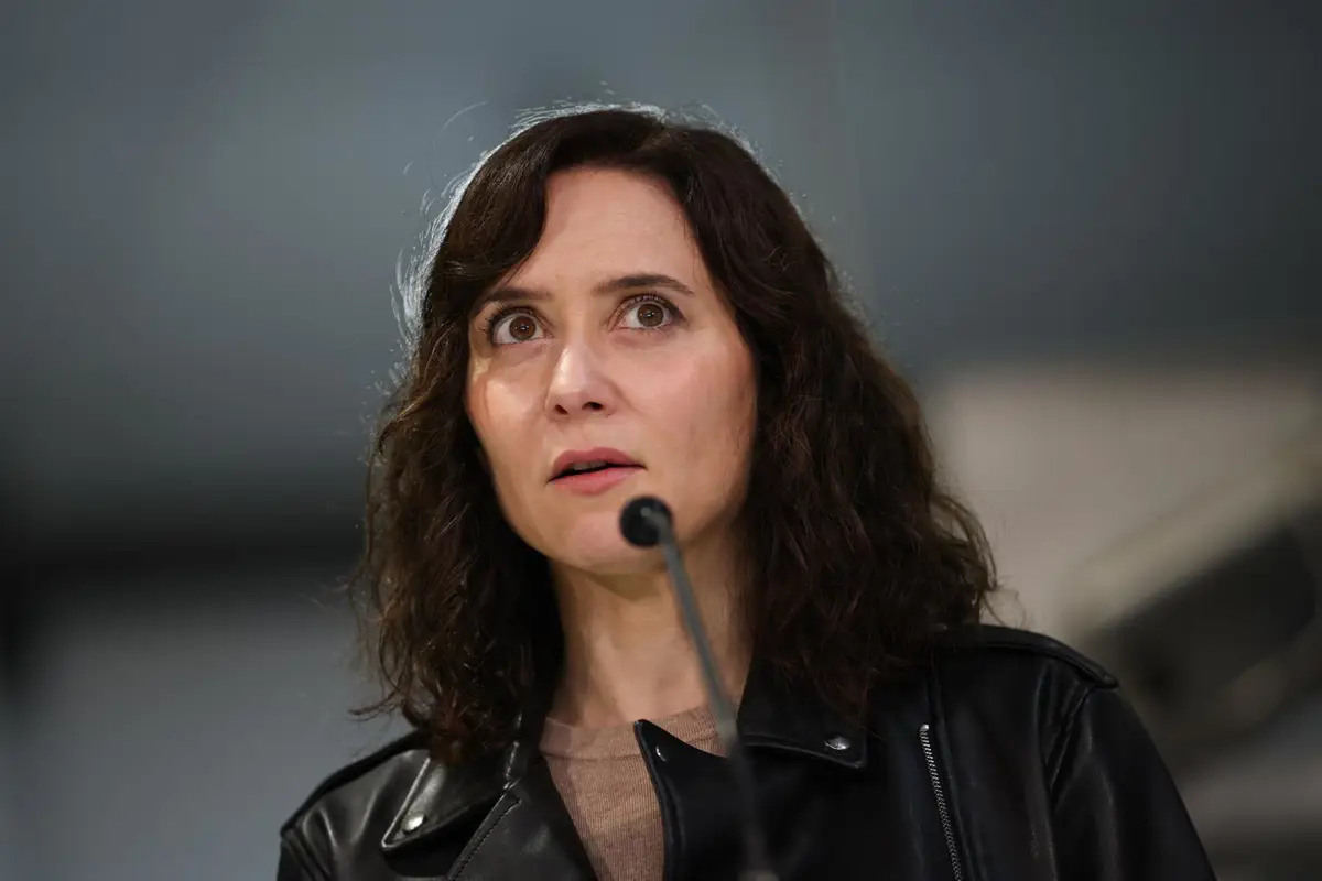 Ayuso critica las "pretensiones nacionalistas" de llevar el 'Guernica' a Euskadi como ciegas y