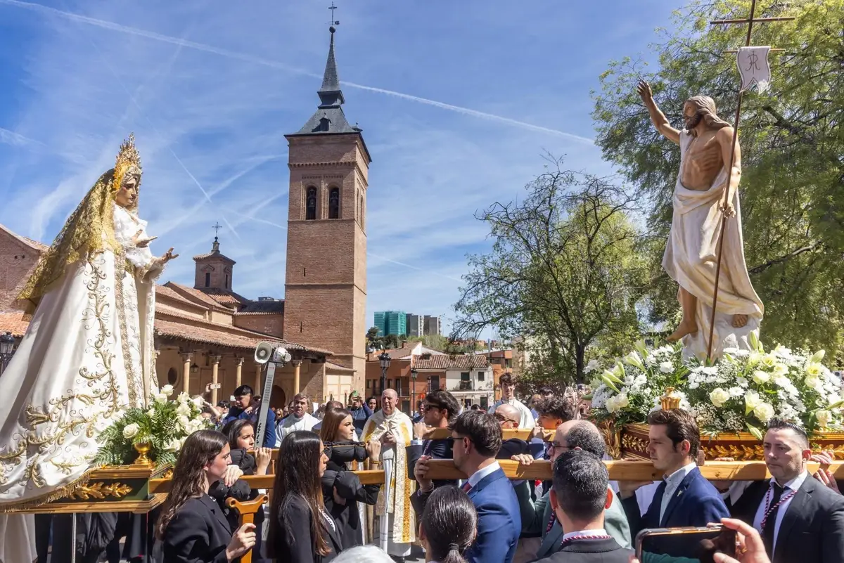 Guadalajara cierra su Semana Santa con una emotiva Procesión de Resurrección ante cientos de