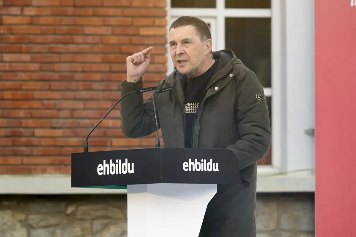 Otegi replica a Ayuso sobre el 'Guernica': "Vuestra herencia fue la Legión Condor