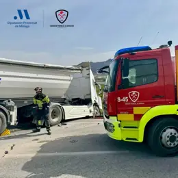 Un muerto en Pizarra (Málaga) tras el choque entre una furgoneta y un camión