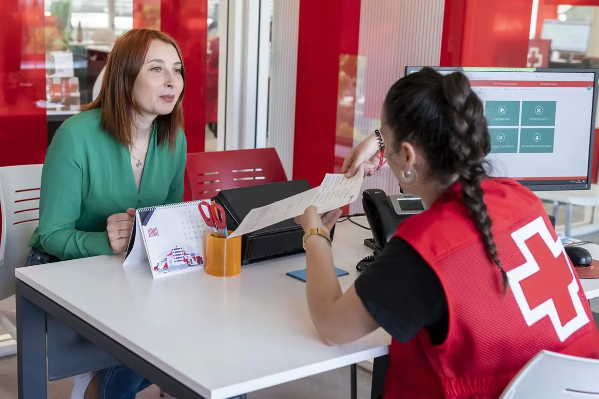 Más de 600 personas en Cantabria encontraron empleo gracias a Cruz Roja en 2025