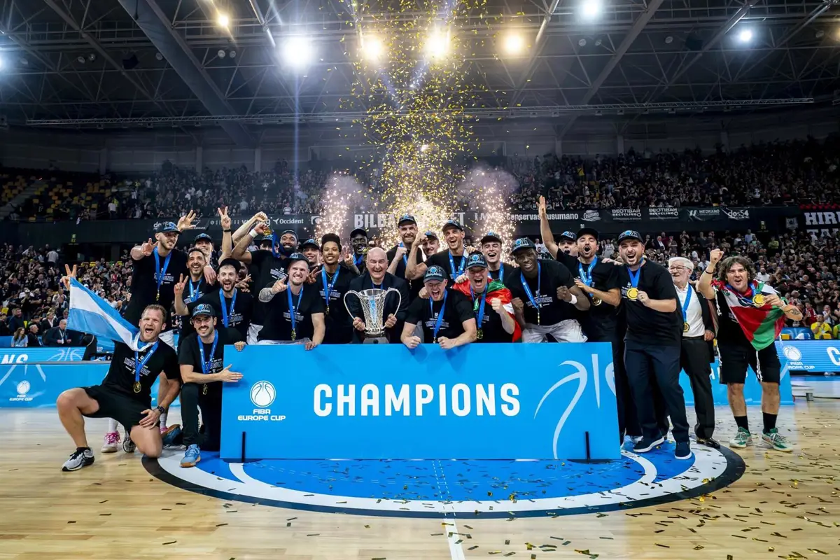 El Bilbao Basket supera al PAOK y se corona bicampeón de Europa en un emocionante encuentro