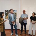 El Gobierno de Canarias presenta en Madrid una exposición que resalta su cultura y tradiciones.