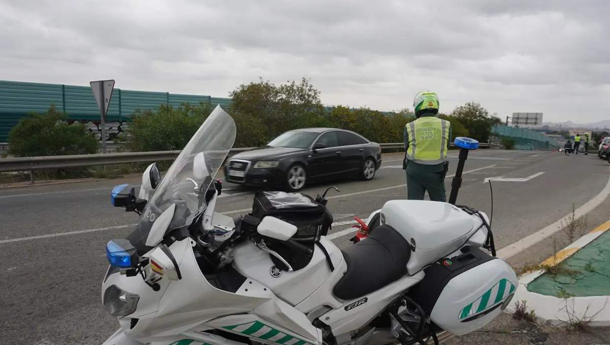 La DGT estima 305.000 desplazamientos en las carreteras de la región por el puente del 1 de mayo
