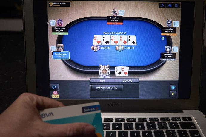 Archivo - La norma implica a casas de apuestas f&iacute;sicas y on line