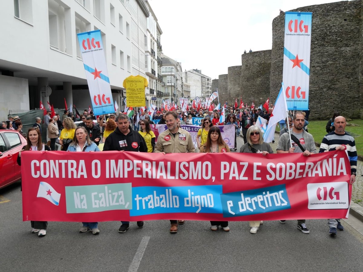 La CIG protesta en Lugo contra el imperialismo y la criminalización de los trabajadores enfermos