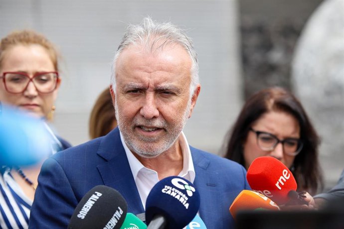 El ministro de Pol&iacute;tica Territorial y Memoria Democr&aacute;tica, &Aacute;ngel V&iacute;ctor Torres
