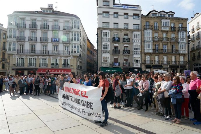 Archivo - Concentración en Vitoria del Movimiento Feminista de Gasteiz para denunciar el asesinato machista de Maialen Mazón, a 29 de mayo de 2023 (archivo)