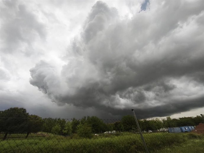 Nubes y lluvia