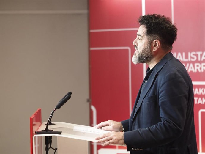 Archivo - El exvicesecretario general del Partido Socialista de Navarra, Ramón Alzórriz.