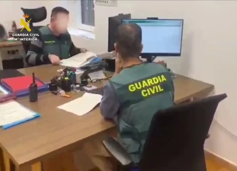 Tres arrestados en San Fernando tras una denuncia en Valladolid por una estafa inmobiliaria nacional