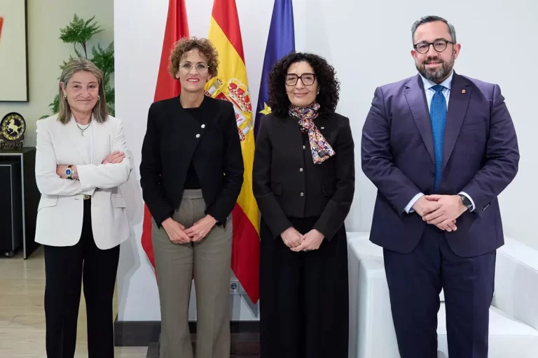 Chivite reconoce a Cruz Roja por su habilidad para movilizar a la sociedad civil navarra
