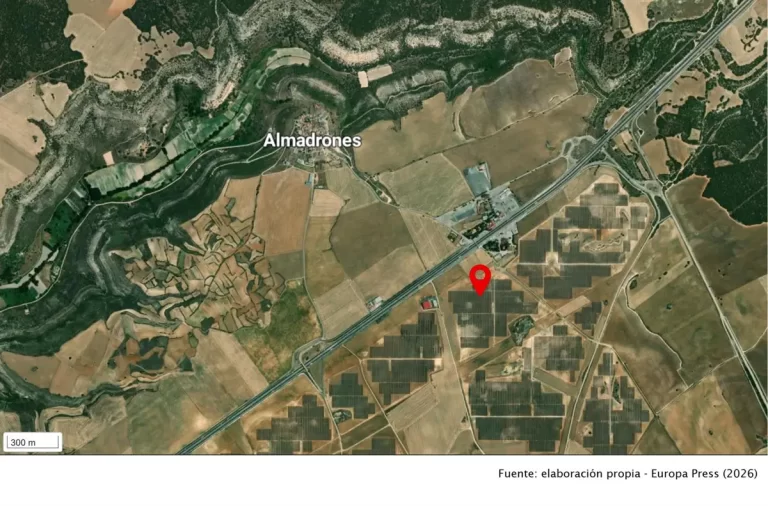 Dos trabajadores resultan heridos por la explosión de un cuadro eléctrico en Almadrones