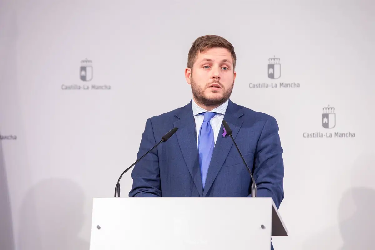 Hernando espera que el ministro de Fomento revise el convenio para finalizar la autovía de la