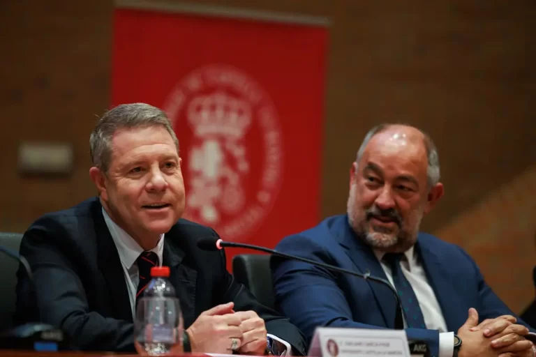 García-Page considera viable renovar este año el contrato-programa de la UCLM, que se centrará