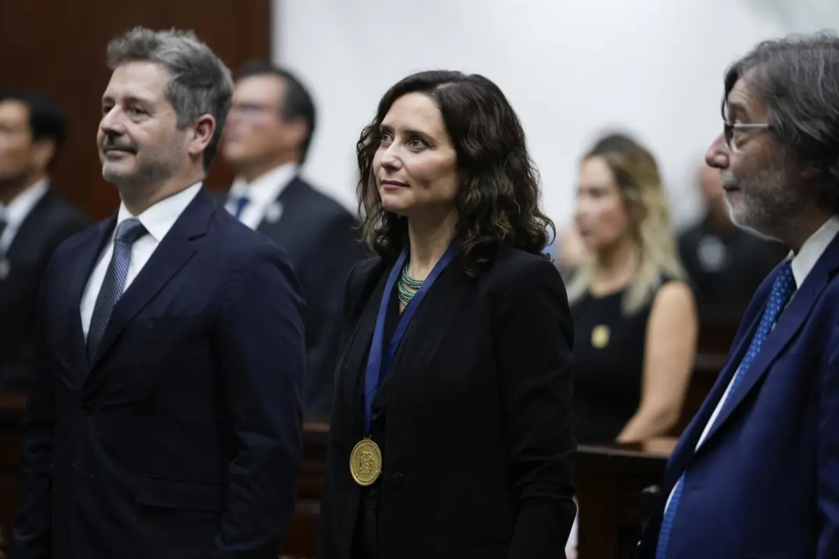 Ayuso denuncia el uso de la crisis de hantavirus para "promocionar" a García en un "Gran Hermano