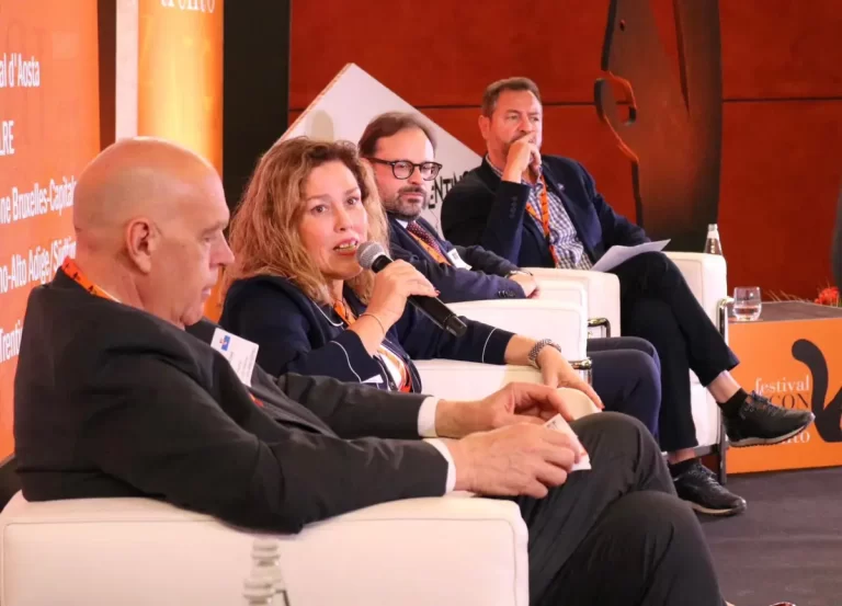 La presidenta del Parlamento canario solicita a Europa políticas más adaptadas a cada territorio