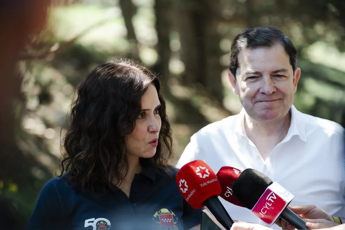 Ayuso destaca el valor del patrimonio natural del Camino Schmid en Madrid y Castilla y León