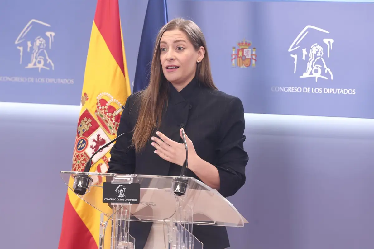 El PP acusa al PSOE de reconocer el pago a Leire Díez: "Miente más que habla", apunta Sumar