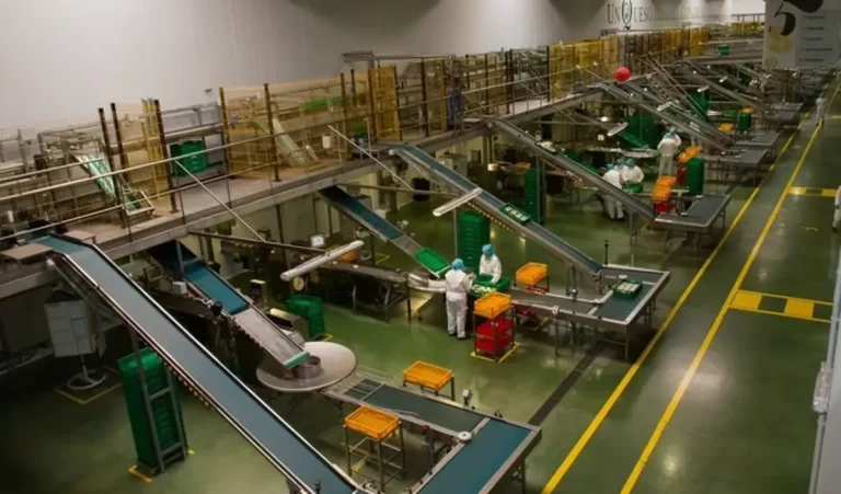 La producción industrial en Canarias crece un 3,4% en abril, 0,8 puntos por debajo de la media