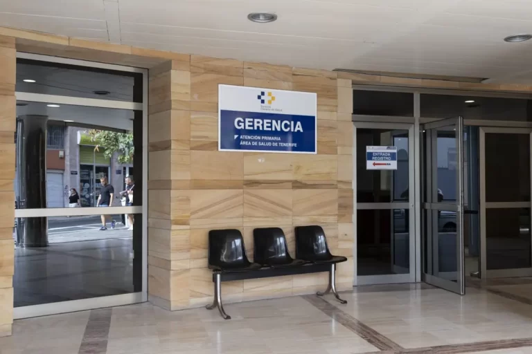 Sanidad asegura la urgencia en atención y prioriza el contacto telefónico durante la visita del