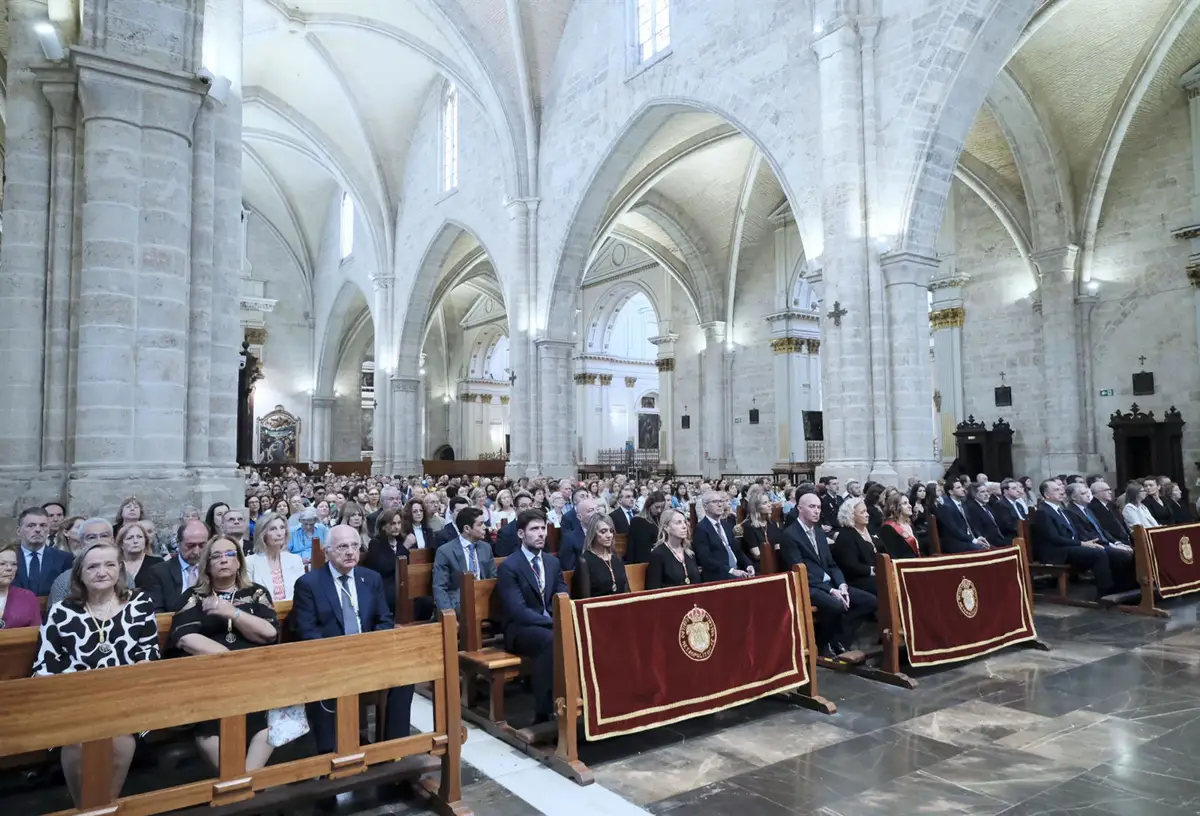 La procesión general cierra la fiesta del Corpus en València en su 700 aniversario, UGT critica