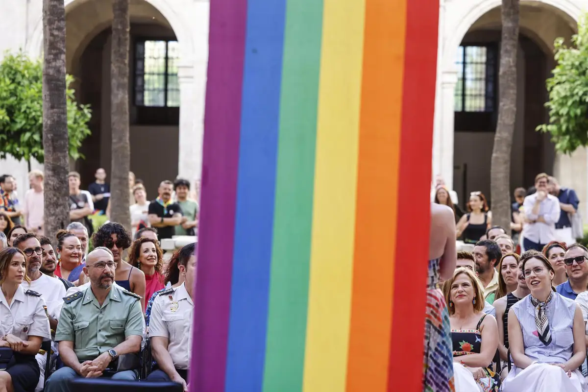 El Gobierno celebra en València el Orgullo y defiende la libertad y dignidad del colectivo LGTBI.