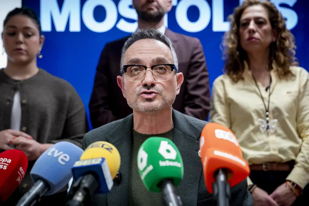 El alcalde de Móstoles impugna la admisión de la querella por presunto acoso sexual y solicita su