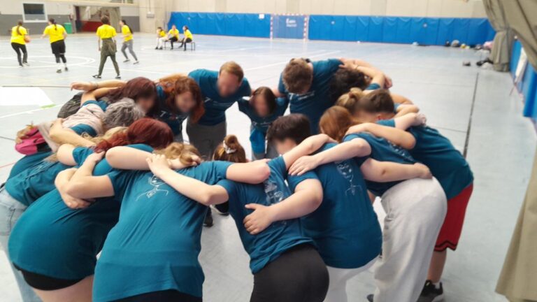 Niños y adolescentes de Salud Mental en Parla participan en jornadas deportivas como parte de su