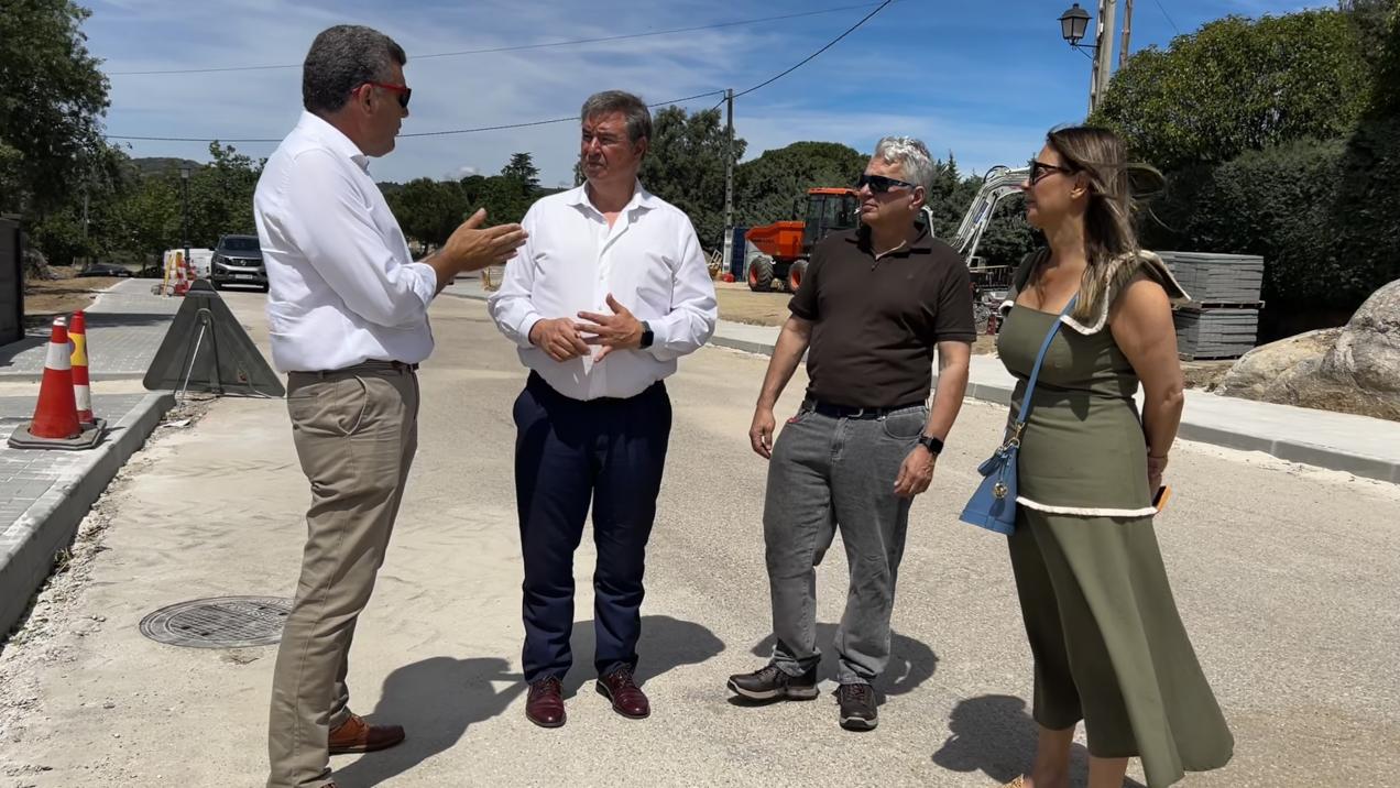 La Comunidad de Madrid mejora el pavimento de calles en Fresnedillas de la Oliva y Zarzalejo para