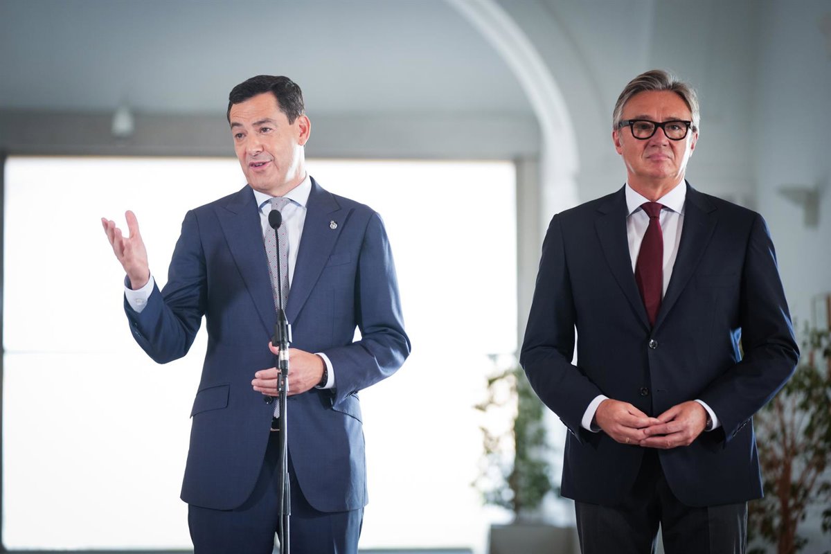 Moreno confía en una legislatura "estable y cordial" con Vox, aunque expresa su descontento por no