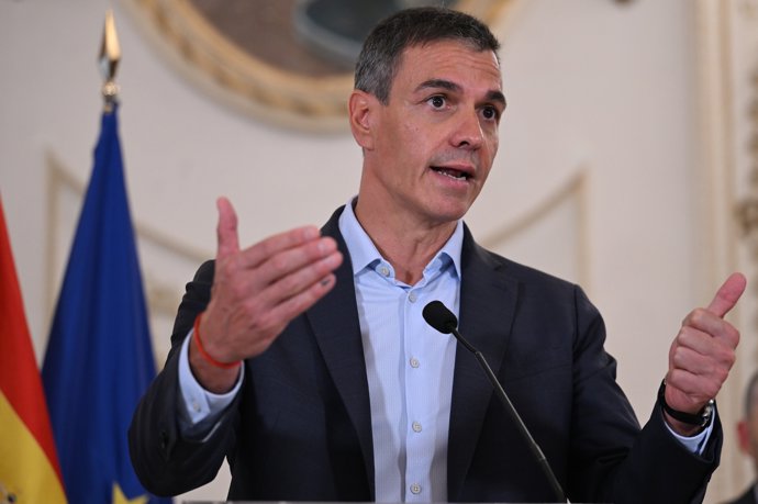 El presidente del Gobierno, Pedro S&aacute;nchez, comparece ante los medios en la Asamblea de Ceuta, a 31 de julio de 2026, en Ceuta (Espa&ntilde;a).