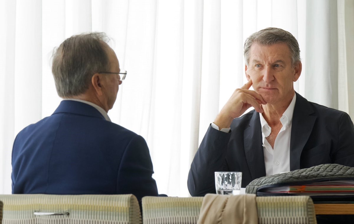 Feijóo acusa al Gobierno de no actuar ante la posible ocupación de Ceuta y critica las barreras