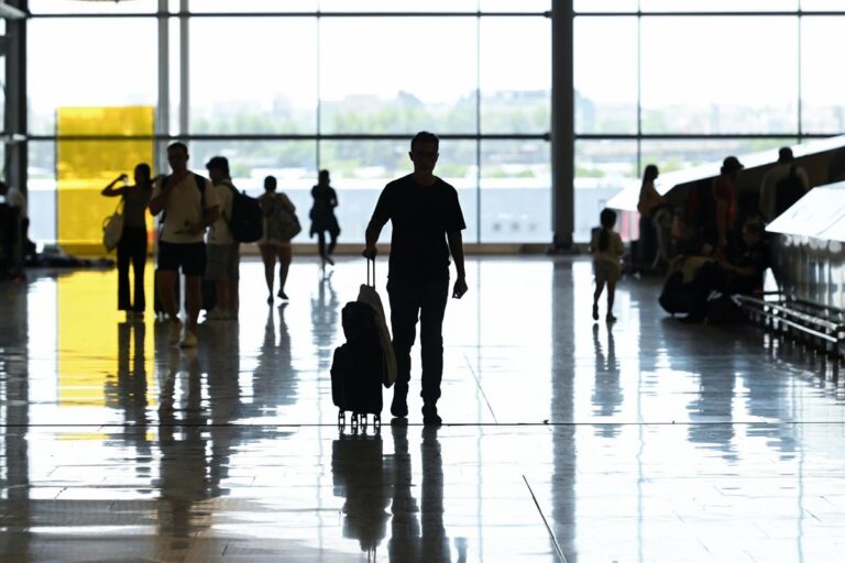 Más de mil viajeros italianos se han identificado tras los controles en España