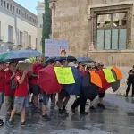 Personal de prevención de incendios se manifiesta nuevamente ante el Palau por graves carencias