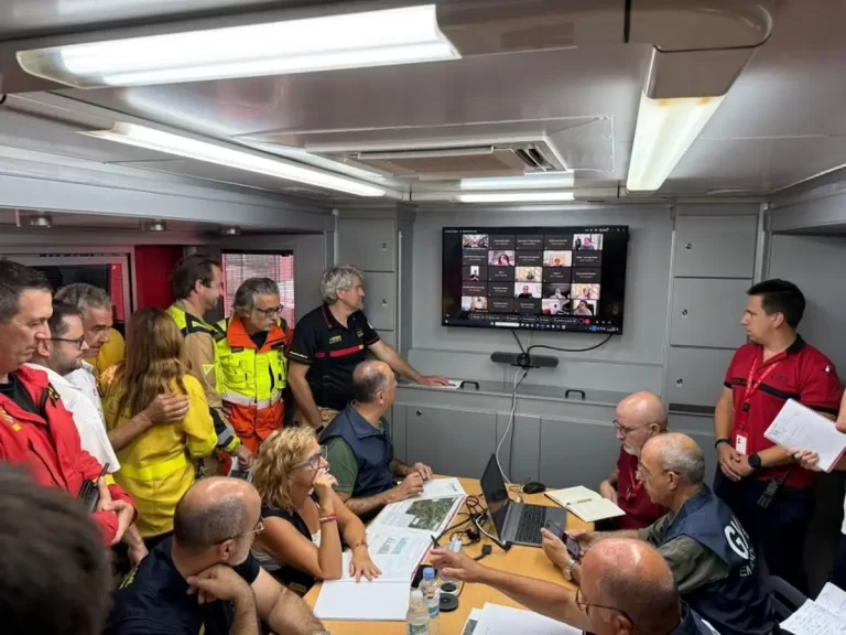 Los vecinos han mostrado gran responsabilidad ante el incendio de Segorbe que sigue activo