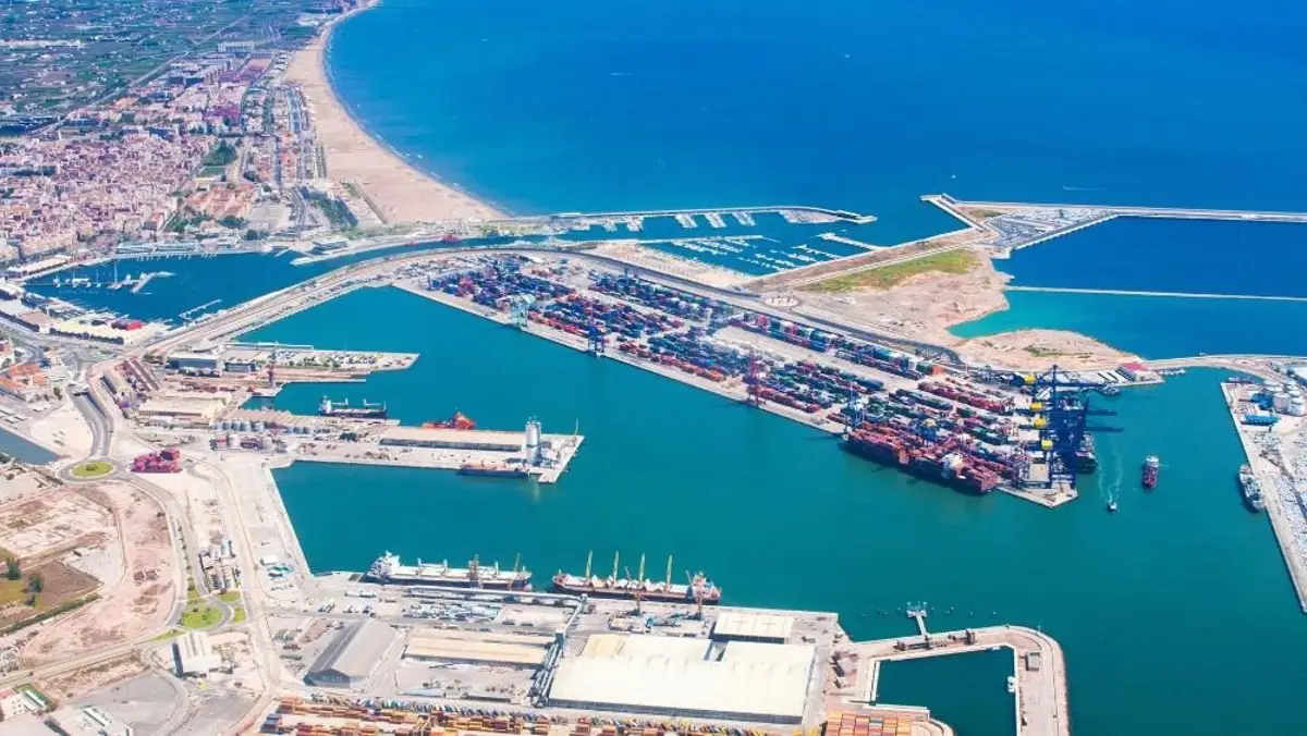 Fallece un trabajador durante labores de mantenimiento en el Puerto de València