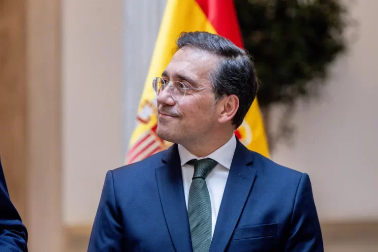 Albares asiste a la reunión por la Coalición de Voluntarios por Ucrania en su 35 aniversario