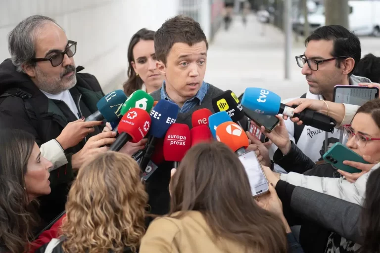 El juez archiva la denuncia por calumnias de Errejón contra Mouliaá por acusaciones de extorsión